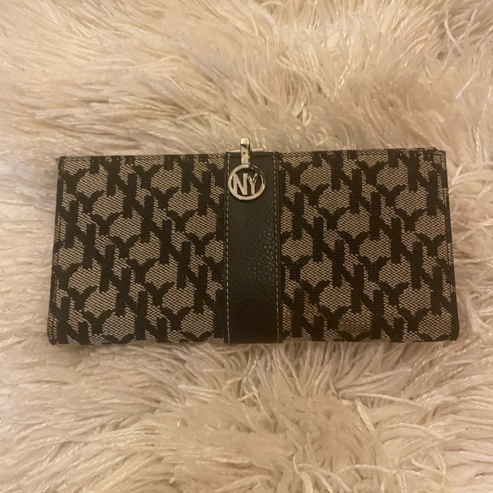 New York & Company Black and Brown Monogram Key Holder